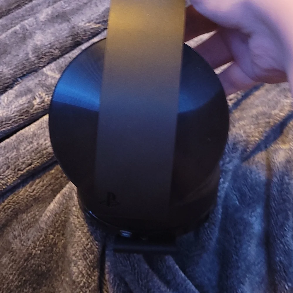 Gently used PSN platinum head set